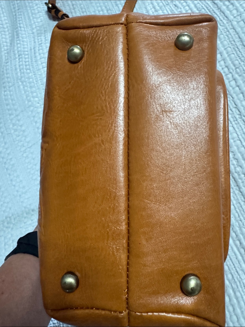 Patricia Nash Women’s Embossed Floral Leather Crossbody Bag - Tan - Picture 3 of 5
